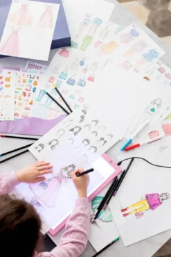 ATELIER STYLISTE AVEC TABLETTE LUMINEUSE