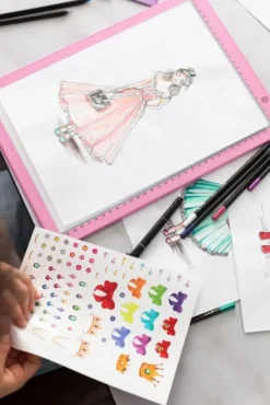 ATELIER STYLISTE AVEC TABLETTE LUMINEUSE