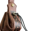BOURSE EN CUIR GRAVEE POUR RANGEMENT DES