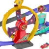 CARS - PISTE CELEBRATIONFLASH MCQUEEN RACE TO CELEBRATE