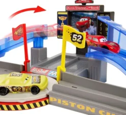CARS PISTE CRASH ET CASCADES