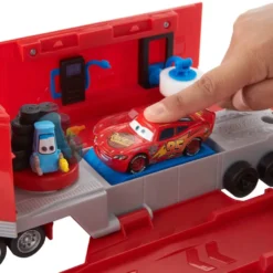 DISNEY - CARS - MACK TRANSPORTEUR