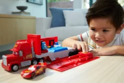 DISNEY - CARS - MACK TRANSPORTEUR
