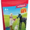 FARMWORLD - FIGURINE SOFIA SOIGNE SON POULAIN