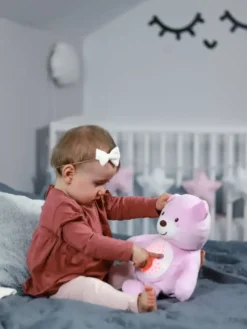 FIRT DREAMS - PELUCHE OURSON PROJECTEUR BABY BEAR ROSE