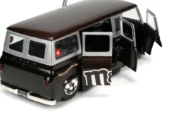 1/24 FORD ECONOLINE BUS W -METMS RED FIGURE BROWN HOLLYWOOD RIDES 1965