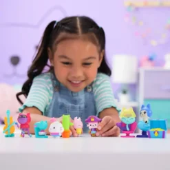 GABBY ET LA MAISON MAGIQUE- PACK FIGURINE CHAT + ACCESSOIRE