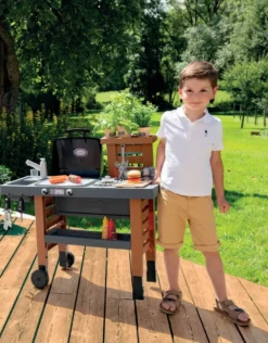 GARDEN KITCHEN