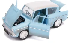1/24 HARRY POTTER FORD ANGLIA W- FIGURE BLUE HOLLYWOOD RIDES 1959