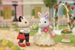LA VALISETTE DE MODE ET GRANDE SŒUR LAPIN NEIGE - SYLVANIAN PERSONNAGES ET TENUES