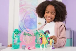 L'ECOLE DES LICORNES - PLAYSET MINI POUPEE AVA ET LEAF COLOR CHANGE