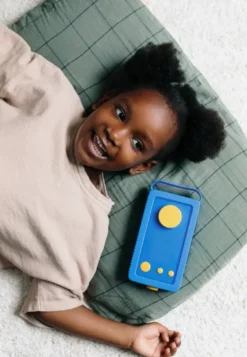 LUNII- ODILE- COQUEDE PROTECTION OFFICIELLE EN SILICONE BLEUE POUR MA FABRIQUE A HISTOIRES