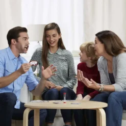 MACHE-MOTS ENFANTS CONTRE PARENTS