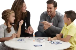 MACHE-MOTS ENFANTS CONTRE PARENTS