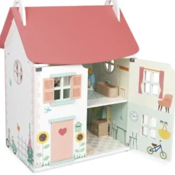 MAISON DE POUPEES