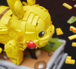MEGA POKEMON PIKACHU EN MOUVEMENT
