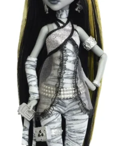 MONSTER HIGH DRAME AU CINEMA - POUPEE POUPEE CLEO DE NILE