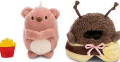 MYMOCHI - PELUCHE OURS NOMO 8CM AVEC FRITES ET COSTUME D'ABEILLE