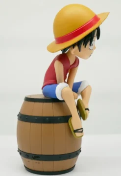 ONE PIECE - FIGURINE REVEIL LUFFY SUR TONNEAU
