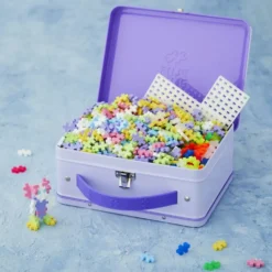 PLUS PLUS - VALISETTE JEU METAL PASTEL ET NEON - 600 PIECES