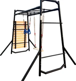 PORTIQUE AVEC MUR D'ESCALADE
