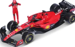 1/24 RACING - COFFRET F1 VEHICULE + FIGURINE PILOTE - NOUVEL ASSORTIMENT 4 ECURIES