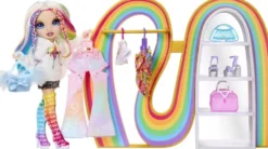 RAINBOW HIGH - GARDE-ROBE ARC-EN-CIEL AVEC POUPEE MANNEQUIN - AMAYA