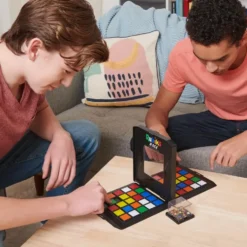 RUBIK'S RACE