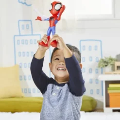 SPIDEY ET SES AMIS EXTRAORDINAIRES - FIGURINE GEANTE SPIDEY 23 CM