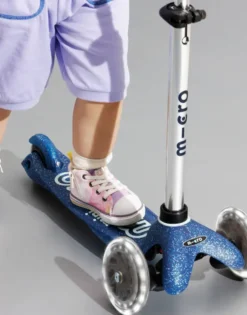 TROTTINETTE MINI MICRO DELUXE GLITTER BLEU LED