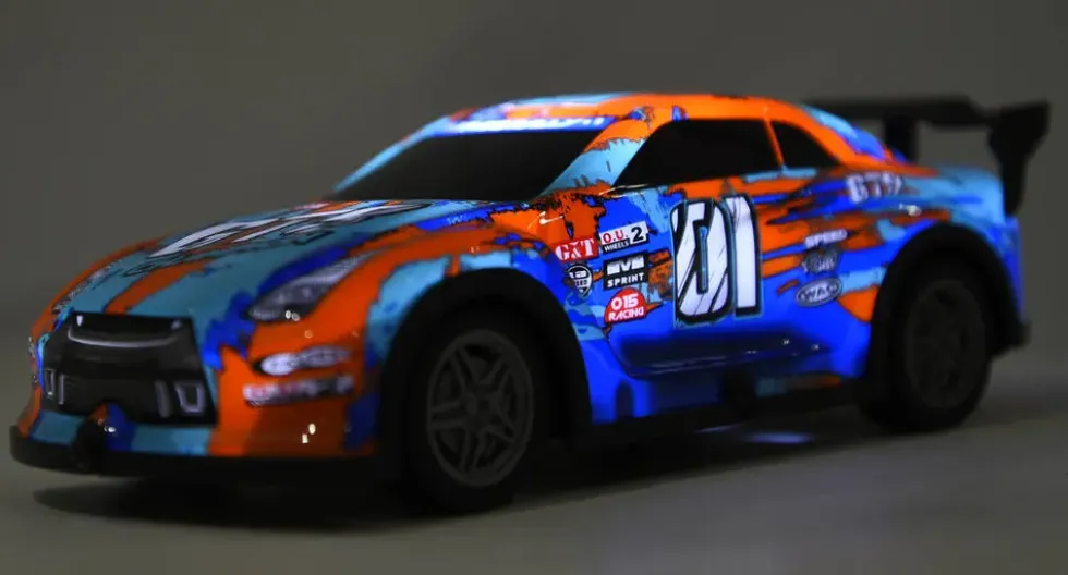 VOITURE DE COURSE GT9 LED RADIOCOMMANDEE 1:22