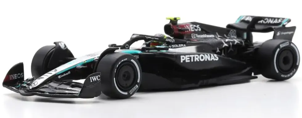 1/64 VOITURE MERCEDES-AMG W15 N44 MERCEDES-AMG PETRONAS FORMULE 1 TEAM GP BAHRAIN 2024 LEWIS HAMILTON