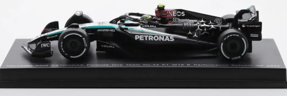 1/64 VOITURE MERCEDES-AMG W15 N44 MERCEDES-AMG PETRONAS FORMULE 1 TEAM GP BAHRAIN 2024 LEWIS HAMILTON