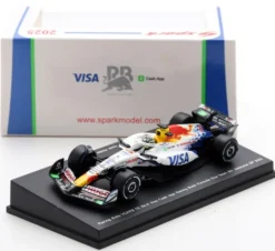 1/64 VOITURE RACING BULLS VCARB 02 F1 TEAM N6 8EME GP JAPON 2025 ISACK HADJAR